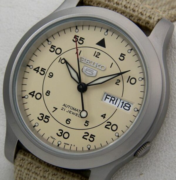 Seiko - Automatic 21 jewels "Military Style" (37mm) - Unisex - 2011-heute