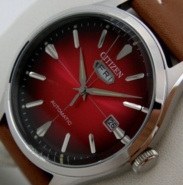 Citizen - - "Casual Style" Red Dial - - Herren - 2011-heute